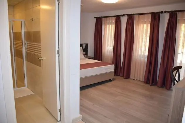 Standard Tek Büyük veya İki Ayrı Yataklı Oda, Birden Çok Yatak