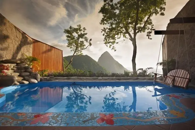 Suites at Paradise Ridge