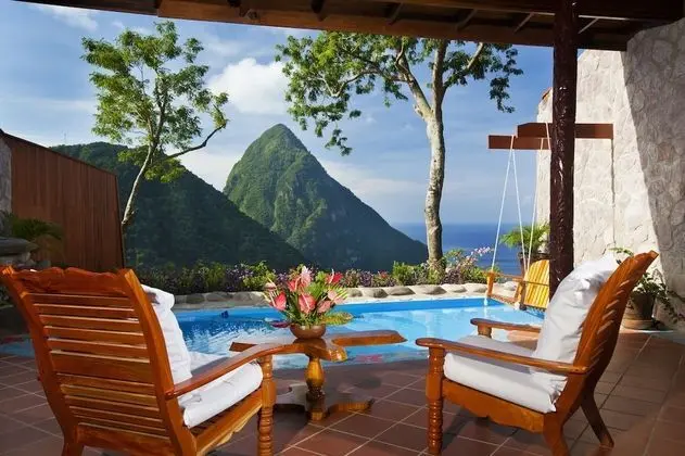 Suites at Paradise Ridge