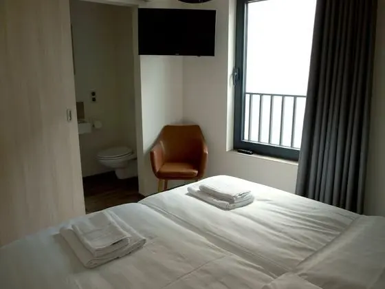 Tek Büyük veya İki Ayrı Yataklı Oda