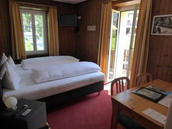 Tek Büyük Yataklı Oda