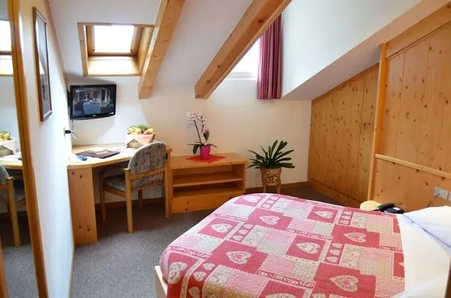 Classic Tek Büyük veya İki Ayrı Yataklı Oda (Bucaneve)