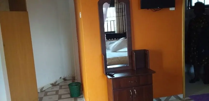 Executive Tek Büyük Yataklı Oda