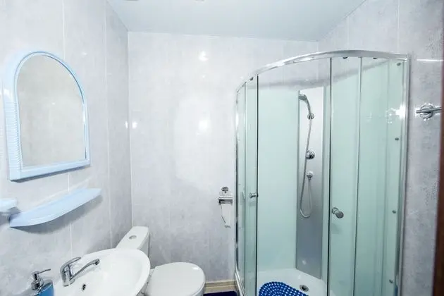 Deluxe Oda, 1 En Büyük (King) Boy Yatak (1)