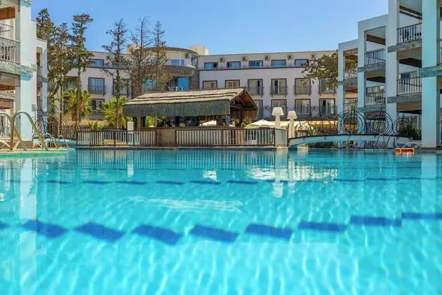 Family Suite Havuz Baglantili Oda