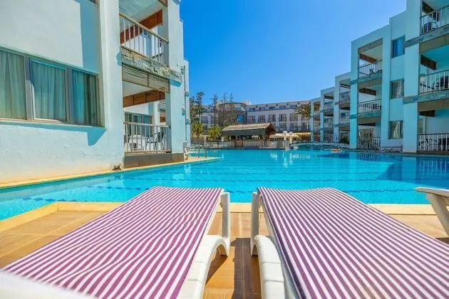 Family Suite Havuz Baglantili Oda