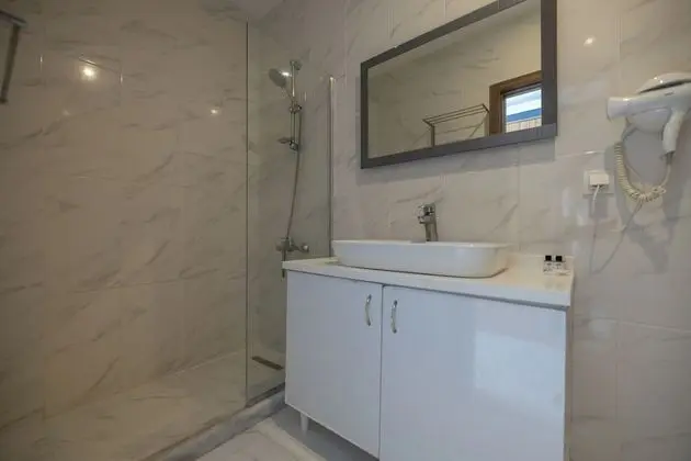 Standard Tek Büyük Yataklı Oda
