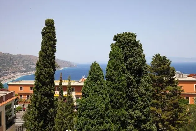 Superior Üç Kişilik Oda, Banyolu/Duşlu, Bahçe Manzaralı (Camera Tripla 6)