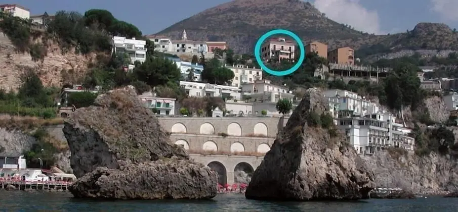 Tek Büyük Yataklı Oda, Deniz Manzaralı (Brezza di Mare)