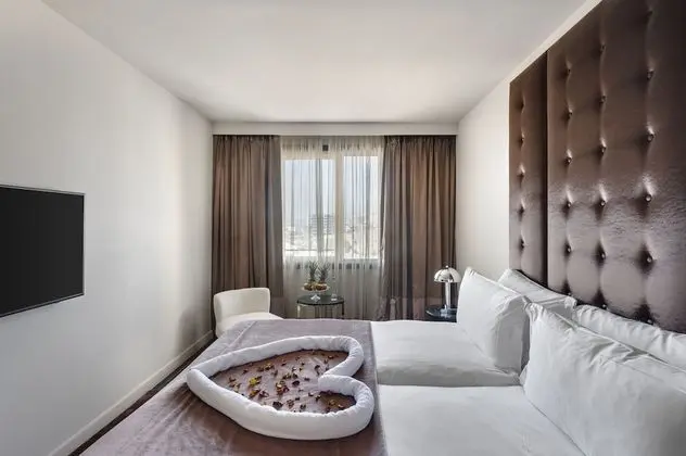 Deluxe Tek Büyük veya İki Ayrı Yataklı Oda