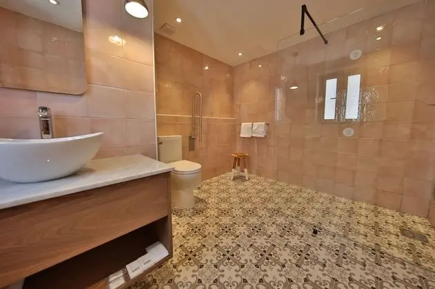 Deluxe Tek Büyük veya İki Ayrı Yataklı Oda