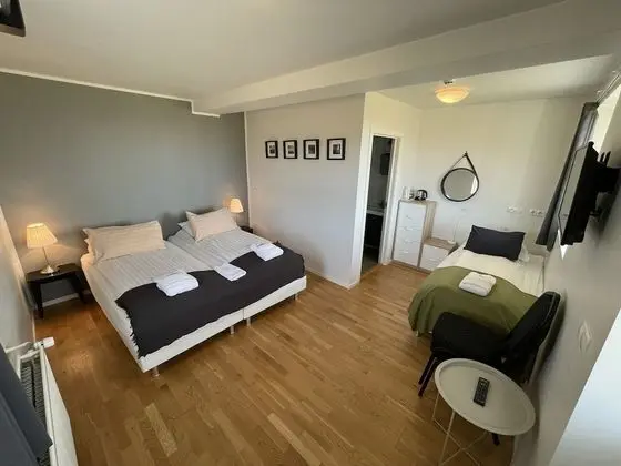 Triple Room with Hot Tub and Sauna Access
