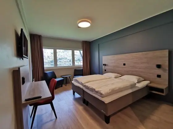 Tek Büyük Yataklı Oda, 2 Tek Kişilik Yatak, Deniz Manzaralı