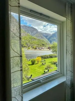 Tek Büyük Yataklı Oda, 2 Tek Kişilik Yatak, Deniz Manzaralı