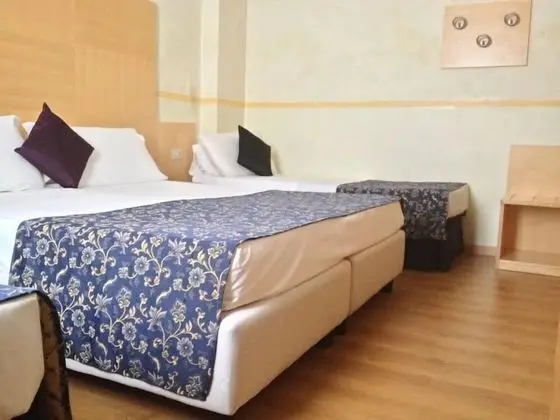 Standard Dört Kişilik Oda