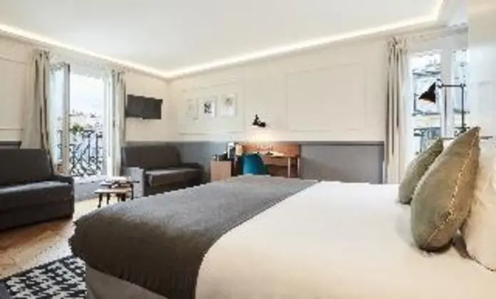 JUNIOR SUITE