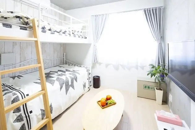 Superior Üç Kişilik Oda (302)