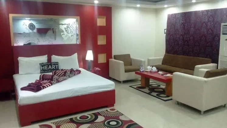 Deluxe Tek Büyük Yataklı Oda