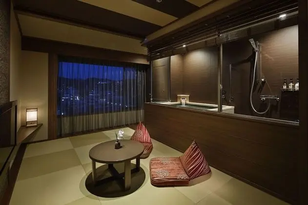 Premier İki Ayrı Yataklı Oda, Sigara İçilmez, Şehir Manzaralı (With Hot Spring Bath)