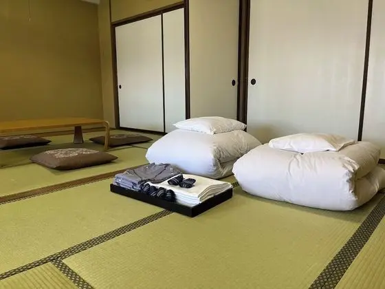 Family Oda ("Center-house" Building)