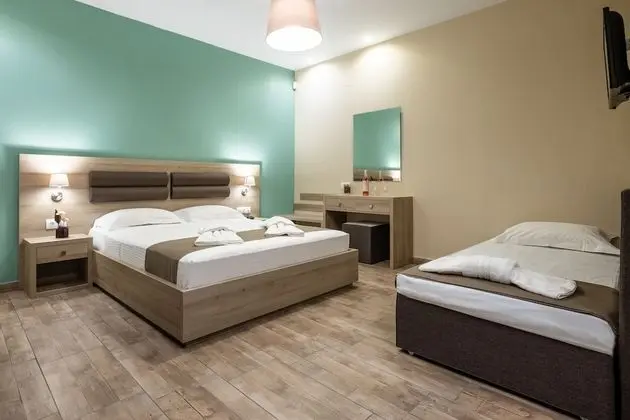 Üç Kişilik Oda, Balkon