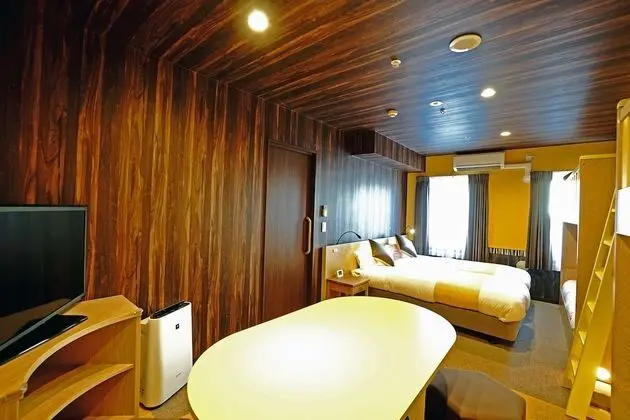 Deluxe Oda, Birden Çok Yatak (Spacious Bathroom, 2 Bunk+2 Twin Beds)