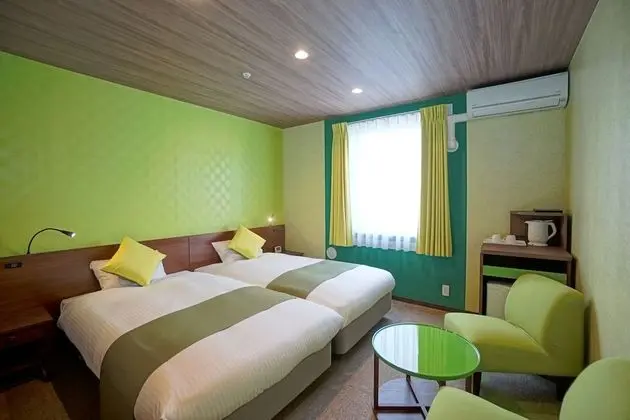 Standard İki Ayrı Yataklı Oda (with Compact Bathroom, 2 Twin Beds)