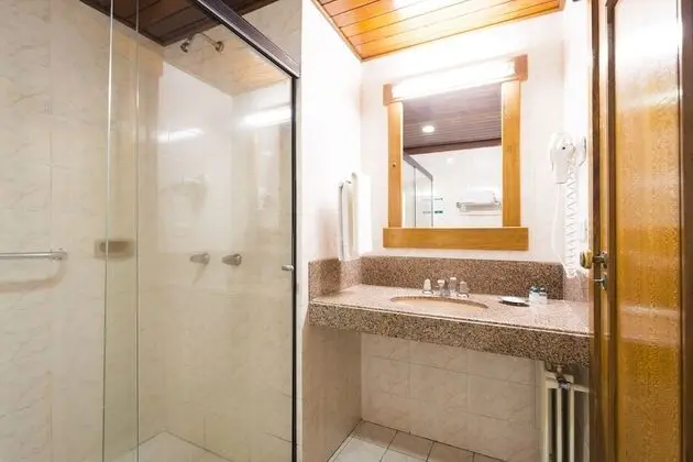 Deluxe Dört Kişilik Oda