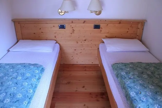 Karavan, 2 Yatak Odası, Küçük Mutfak, Dağ Manzaralı