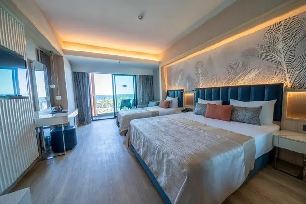 https://images.etstur.com/imgproxy/resize/2560x1440/files/images/hotelImages/etsrooms/1112/Lago_Hotel_20240829183220_0.jpg