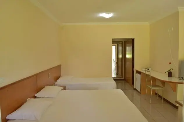 Superior Dört Kişilik Oda, Bahçe Manzaralı