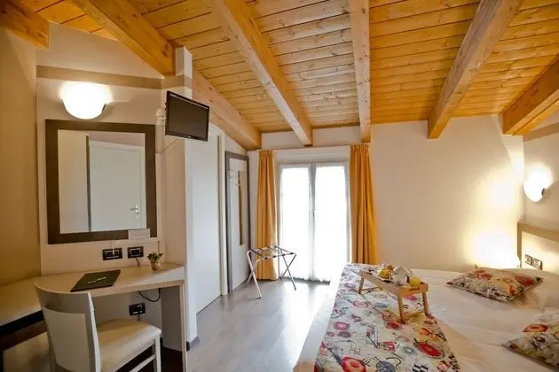 Superior Tek Büyük veya İki Ayrı Yataklı Oda