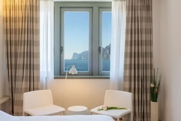 Standard Tek Büyük Yataklı Oda, Göl Manzaralı