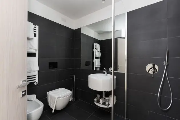 Standard Üç Kişilik Oda, Göl Manzaralı