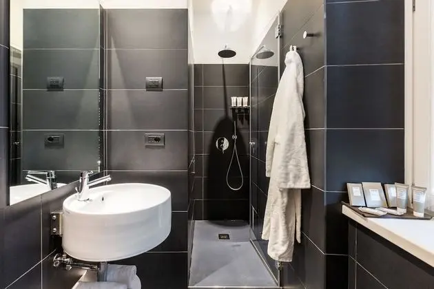 Superior Tek Büyük Yataklı Oda, Teras, Göl Manzaralı (Whirpool)