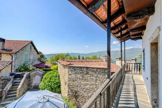 Standard Ev, Birden Çok Yatak, Dağ Yamacı (Lago D'Orta Magic Atmosphere)