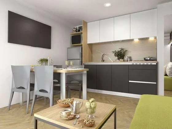 Family Apart Daire, Göl Manzaralı