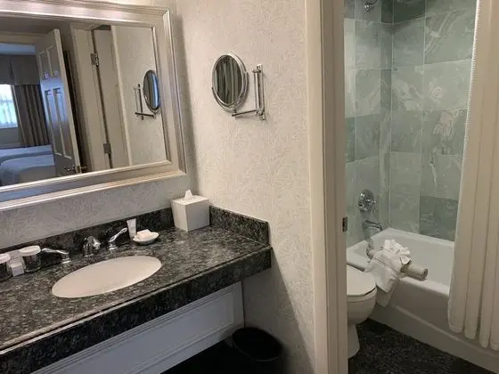 Executive Süit, İki adet Çift Kişilik Yataklı ve Bir adet Çekyatlı