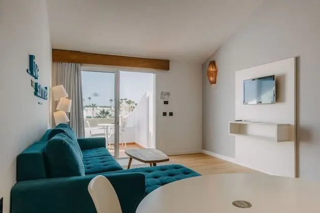 Süit, 2 Yatak Odası, Teras, Bahçe Manzaralı