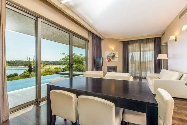 Villa, 2 Yatak Odası, Kişiye Özel Havuzlu