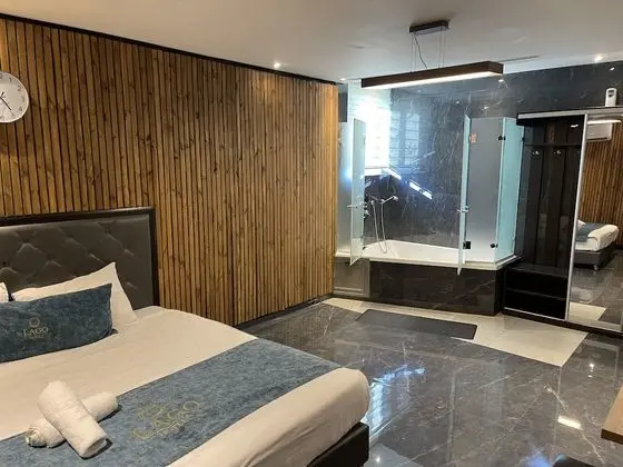 King Suite with Spa Bath