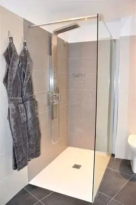 Comfort Tek Büyük Yataklı Oda, Göl Manzaralı