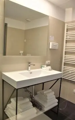 Deluxe Tek Büyük Yataklı Oda, Göl Manzaralı