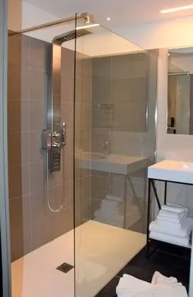 Deluxe Tek Büyük Yataklı Oda, Göl Manzaralı