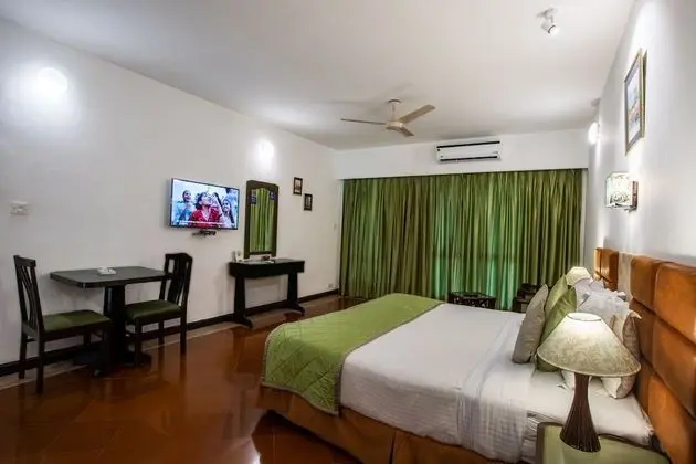 Deluxe Room Pool Facing