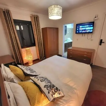 Comfort Tek Büyük veya İki Ayrı Yataklı Oda