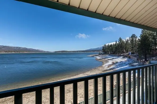 Daire, 2 Yatak Odası (Lake Front, Non-AC)