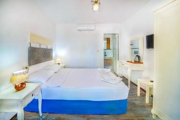 Deluxe Oda, Deniz ve Bahçe Manzaralı