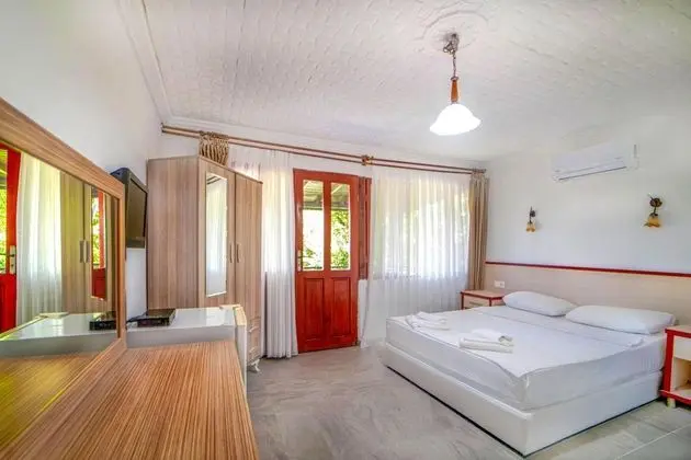 Superior, Deniz Manzaralı, Balkon veya Teraslı