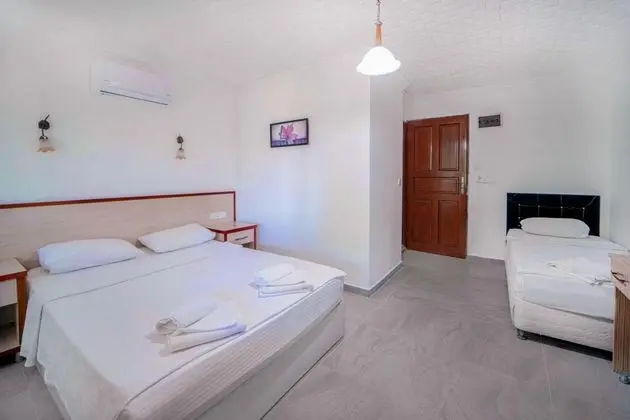 Superior, Deniz Manzaralı, Balkon veya Teraslı